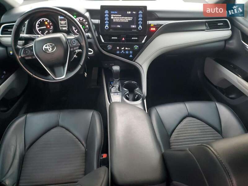 Седан Toyota Camry 2024 в Одессе