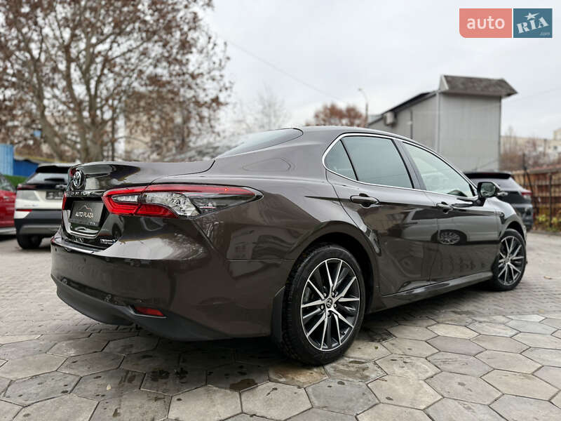 Седан Toyota Camry 2021 в Одессе