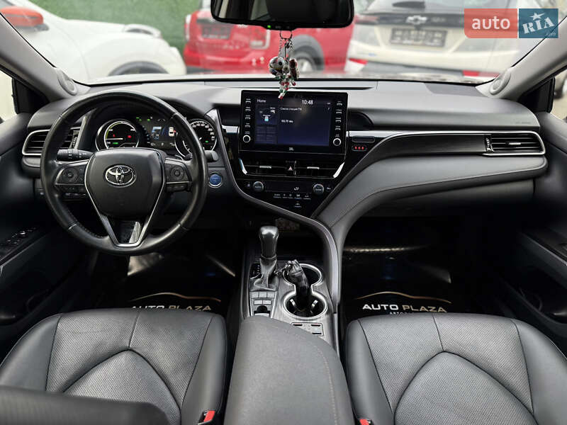 Седан Toyota Camry 2021 в Одессе