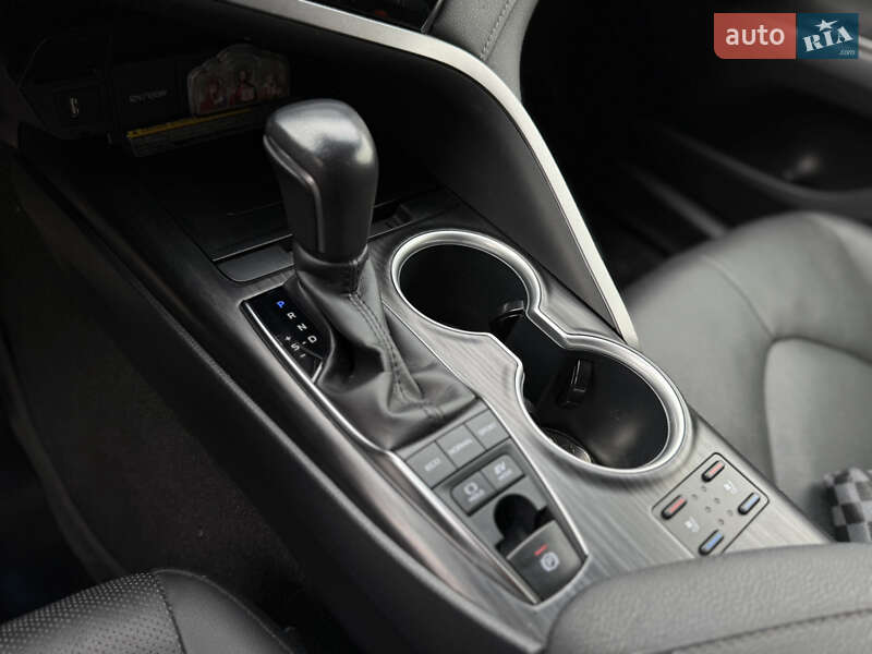 Седан Toyota Camry 2021 в Одессе