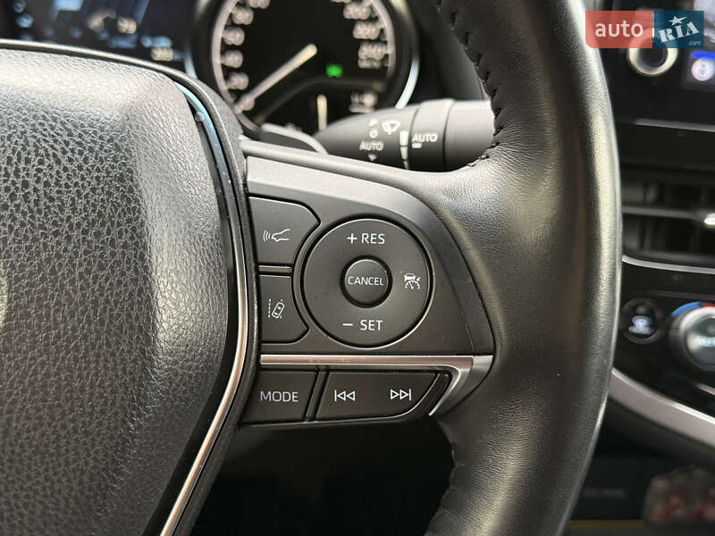 Седан Toyota Camry 2021 в Одессе