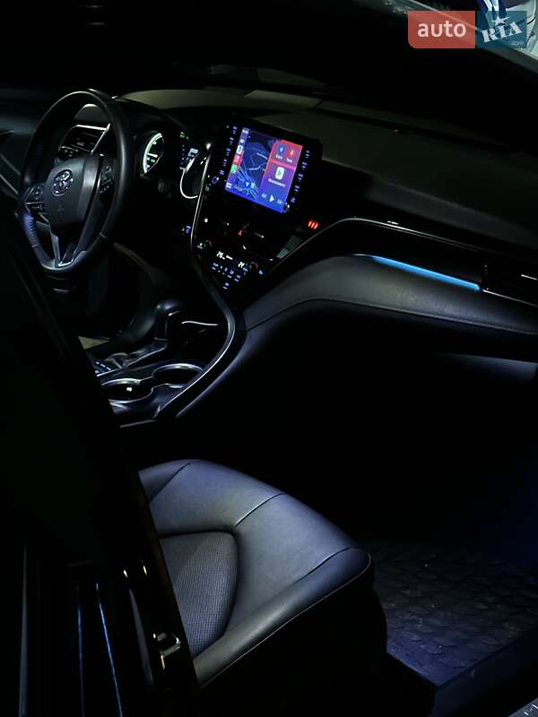 Седан Toyota Camry 2021 в Киеве