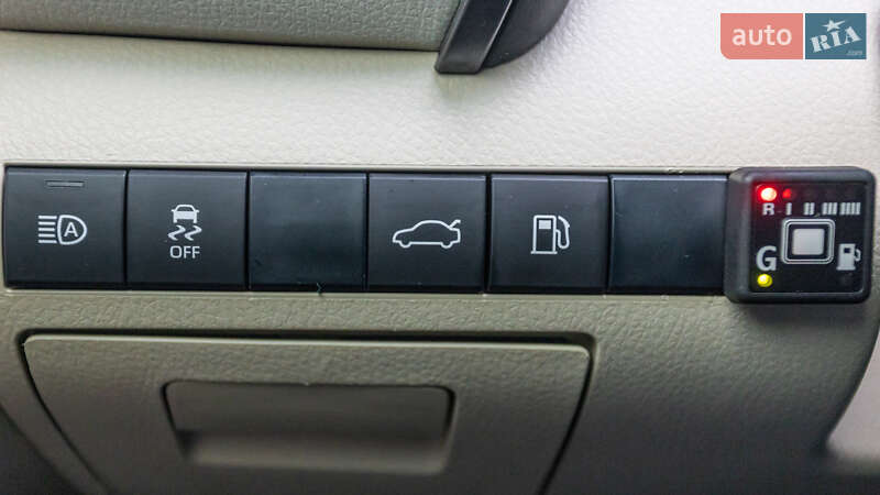 Седан Toyota Camry 2018 в Днепре