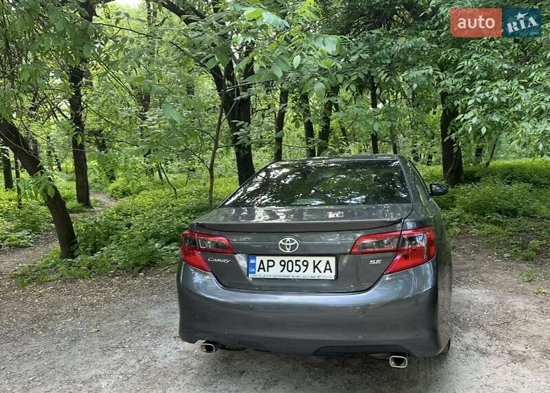 Седан Toyota Camry 2012 в Запорожье