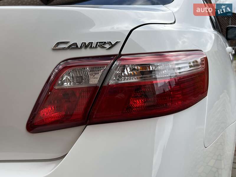 Седан Toyota Camry 2011 в Івано-Франківську