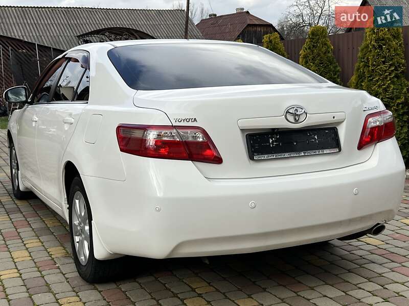 Седан Toyota Camry 2011 в Івано-Франківську