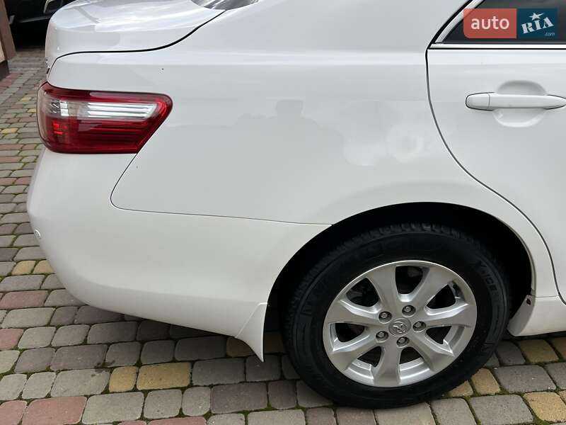 Седан Toyota Camry 2011 в Івано-Франківську