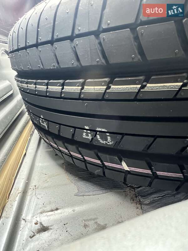 Седан Toyota Camry 2011 в Івано-Франківську