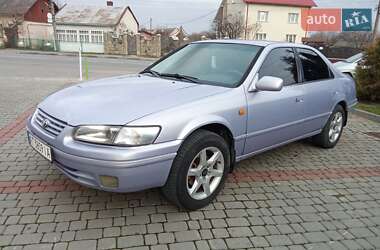 Седан Toyota Camry 1997 в Надворной