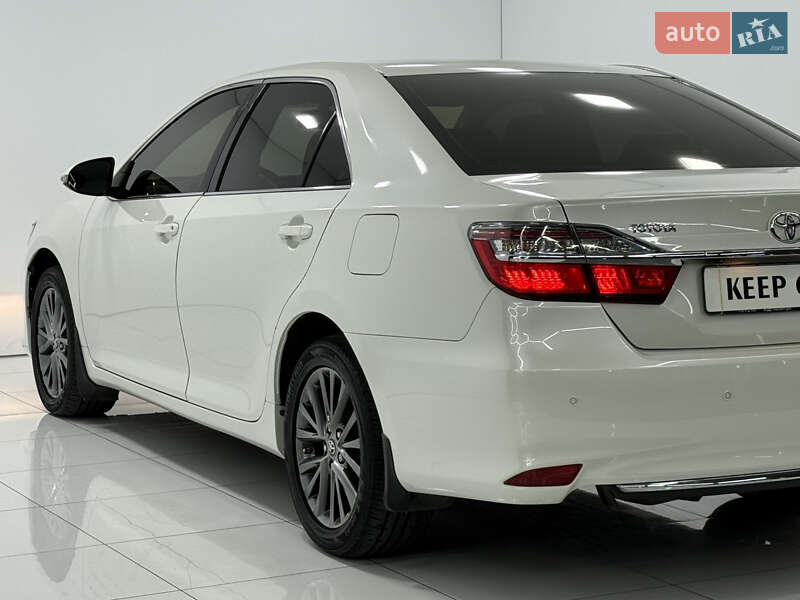 Седан Toyota Camry 2016 в Одесі
