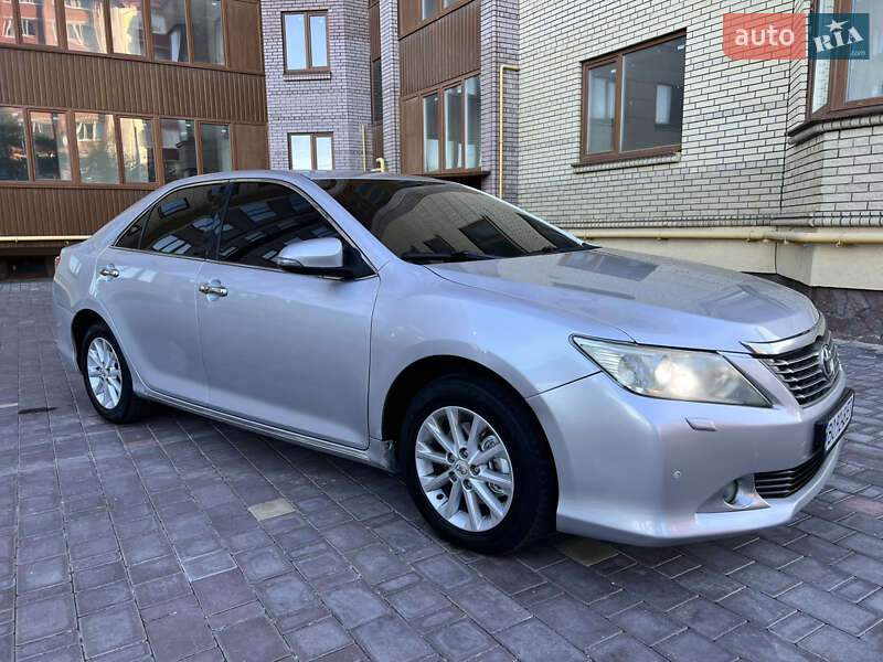 Седан Toyota Camry 2011 в Тернополі