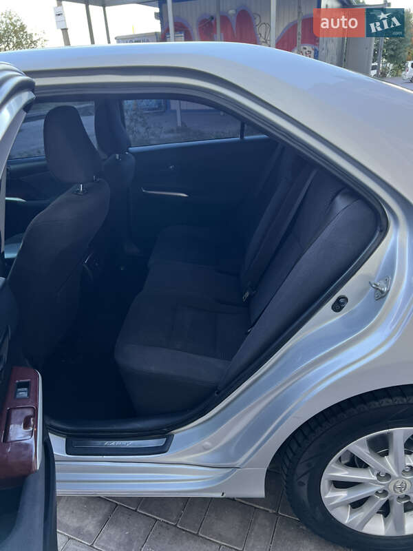 Седан Toyota Camry 2011 в Тернополі