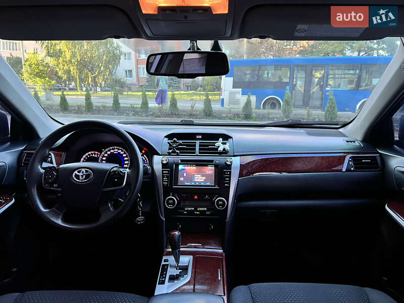 Седан Toyota Camry 2011 в Тернополі