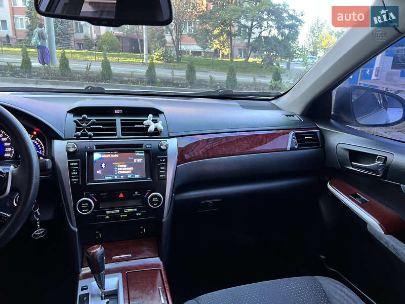Седан Toyota Camry 2011 в Тернополі