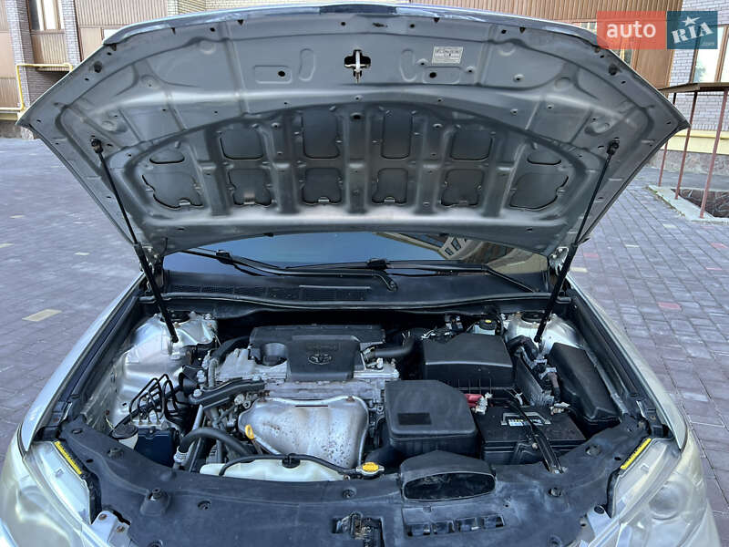 Седан Toyota Camry 2011 в Тернополі