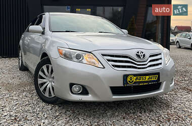 Седан Toyota Camry 2011 в Коломиї
