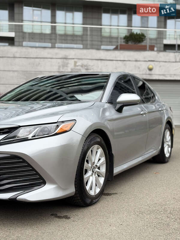 Седан Toyota Camry 2018 в Киеве фото 2 Седан Toyota Camry 2018 в Киеве