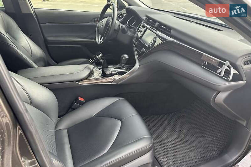 Седан Toyota Camry 2020 в Киеве фото 8 Седан Toyota Camry 2020 в Киеве
