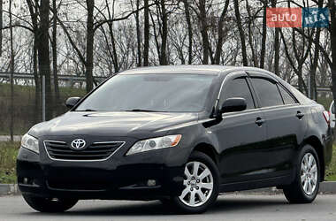 Седан Toyota Camry 2007 в Днепре