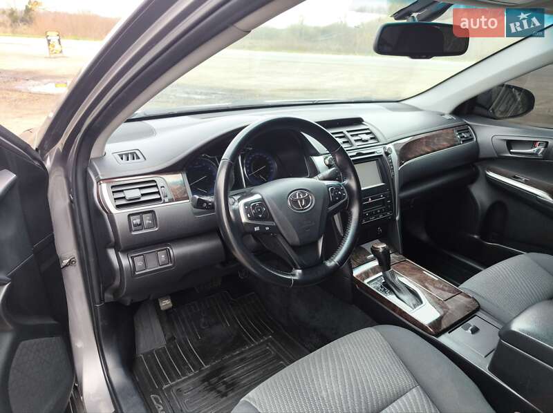 Седан Toyota Camry 2016 в Смеле