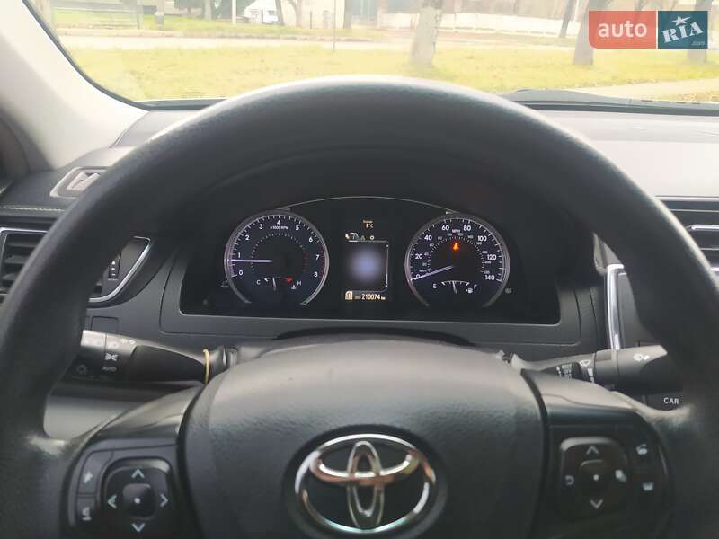 Седан Toyota Camry 2015 в Львове