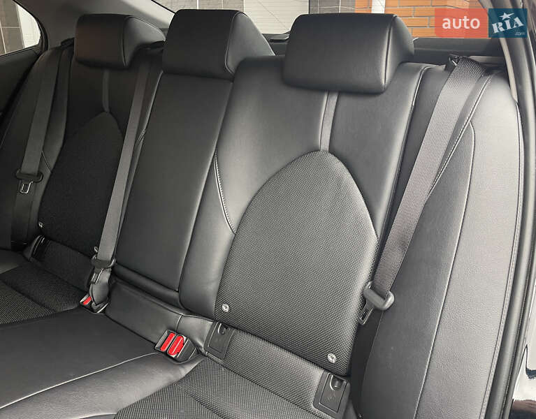 Седан Toyota Camry 2021 в Киеве фото 30 Седан Toyota Camry 2021 в Киеве