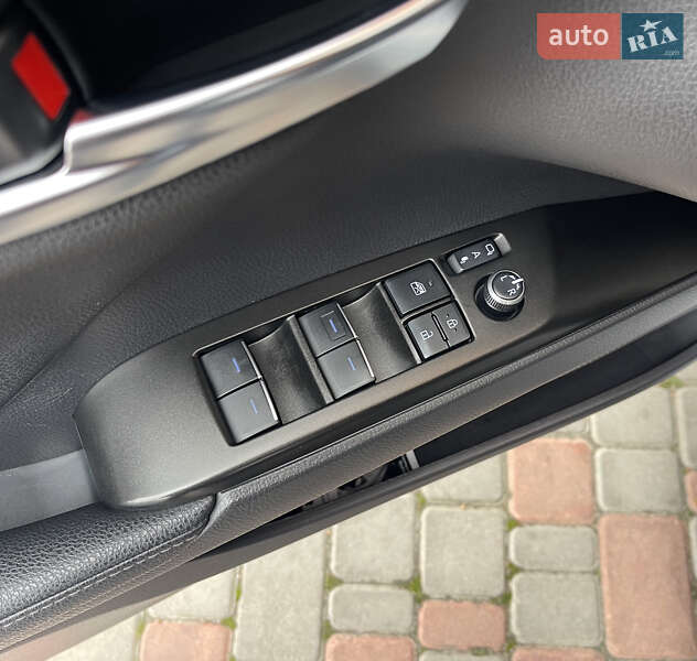 Седан Toyota Camry 2021 в Киеве фото 46 Седан Toyota Camry 2021 в Киеве