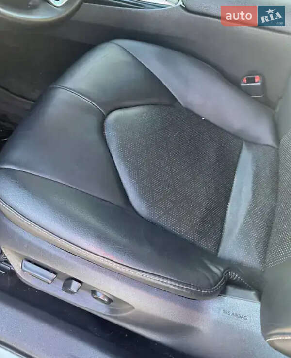 Седан Toyota Camry 2017 в Тернополі