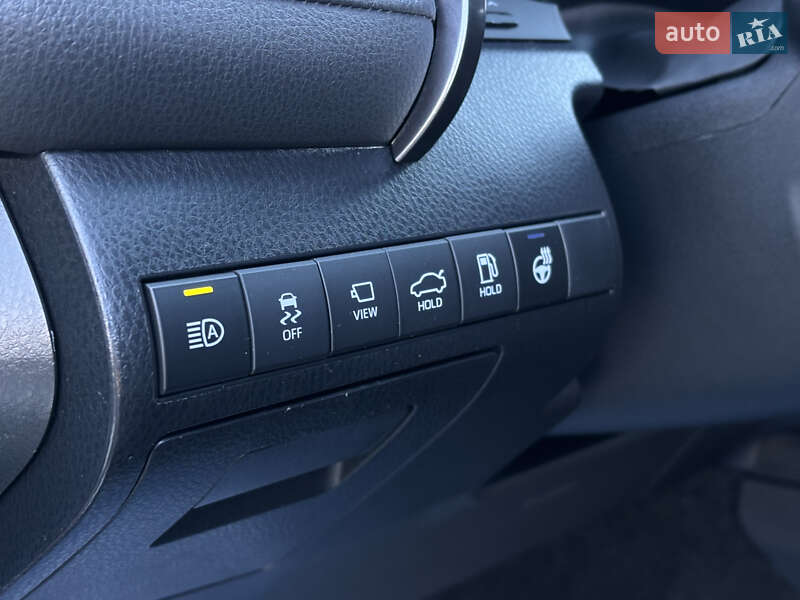 Седан Toyota Camry 2021 в Киеве