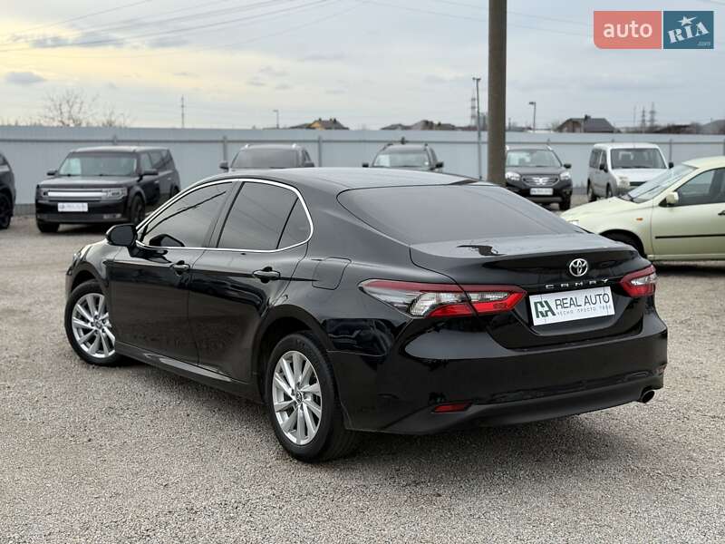 Седан Toyota Camry 2021 в Кропивницькому