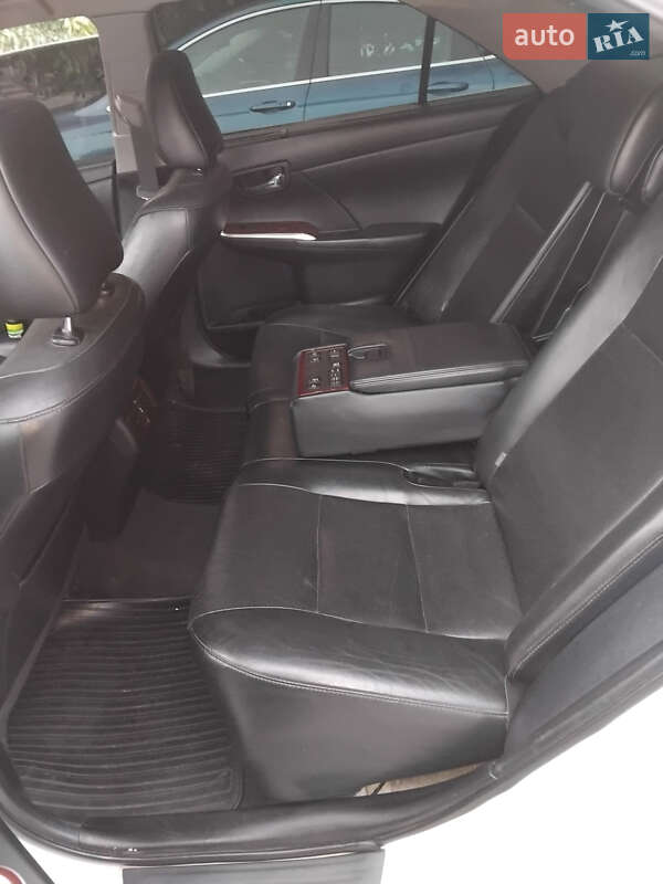 Седан Toyota Camry 2014 в Киеве