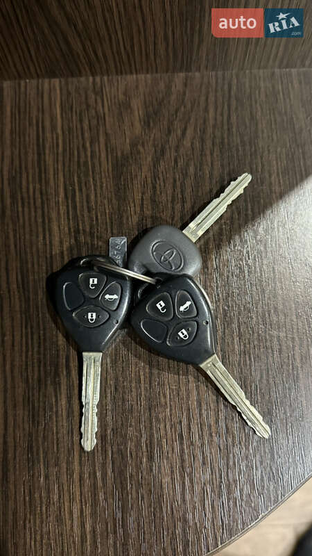 Седан Toyota Camry 2008 в Киеве