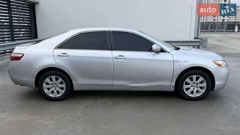 Седан Toyota Camry 2008 в Киеве