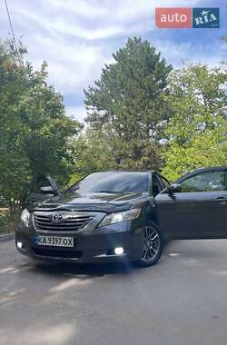 Седан Toyota Camry 2007 в Днепре