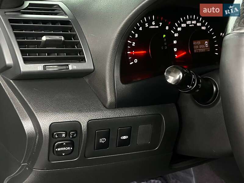 Седан Toyota Camry 2007 в Днепре