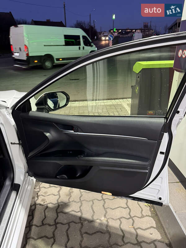 Седан Toyota Camry 2019 в Львове фото 23 Седан Toyota Camry 2019 в Львове