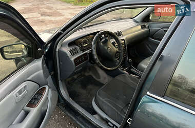 Седан Toyota Camry 1998 в Подольске