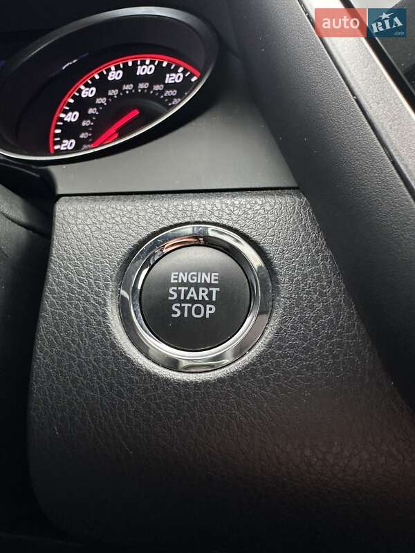 Седан Toyota Camry 2024 в Белогородке