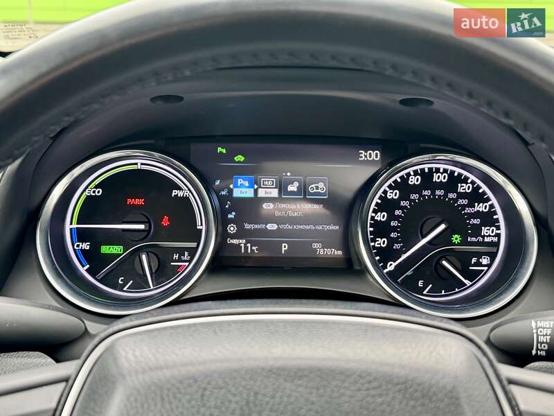 Седан Toyota Camry 2019 в Киеве