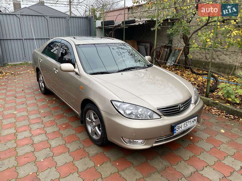 Toyota Camry 2004