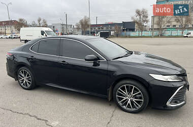 Седан Toyota Camry 2021 в Киеве