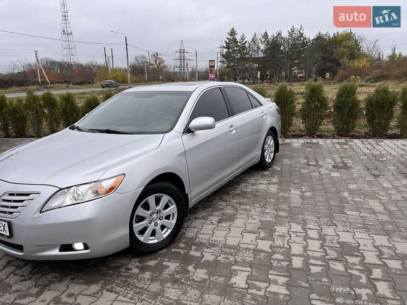 Седан Toyota Camry 2007 в Черновцах
