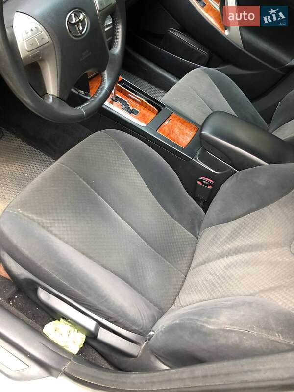 Седан Toyota Camry 2008 в Киеве