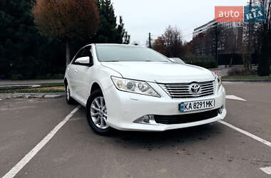 Седан Toyota Camry 2011 в Киеве