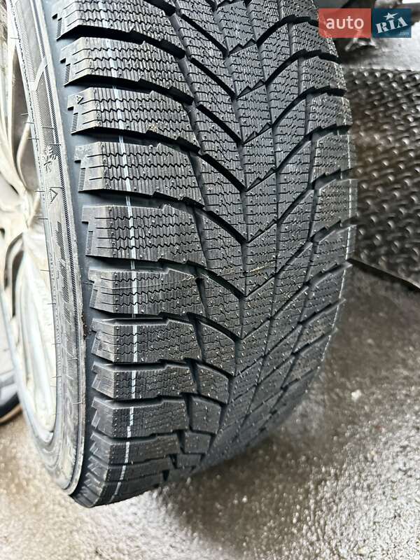 Седан Toyota Camry 2018 в Києві