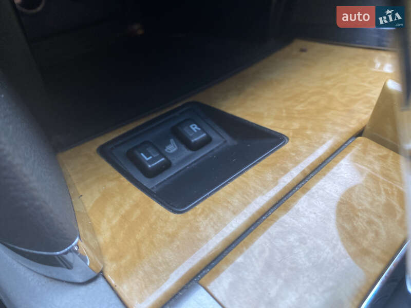 Седан Toyota Camry 2006 в Киеве