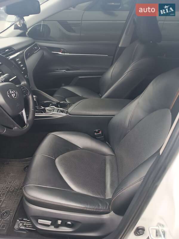 Седан Toyota Camry 2018 в Виннице фото 7 Седан Toyota Camry 2018 в Виннице