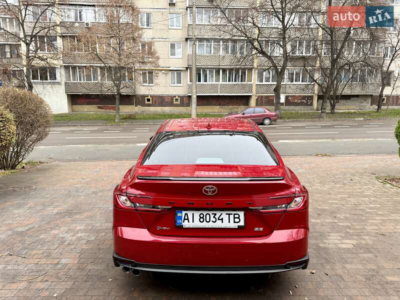 Седан Toyota Camry 2024 в Киеве