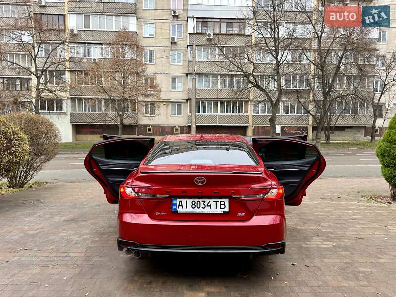 Седан Toyota Camry 2024 в Киеве