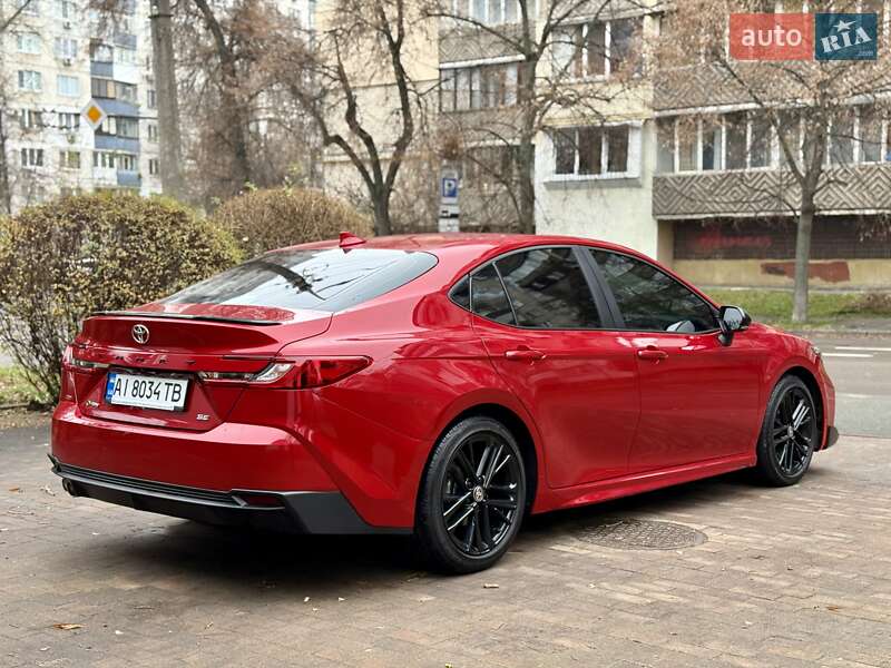 Седан Toyota Camry 2024 в Киеве